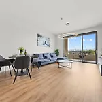 River View - Parking & Access