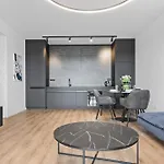 River View - Parking & Access 아파트 브라티슬라바