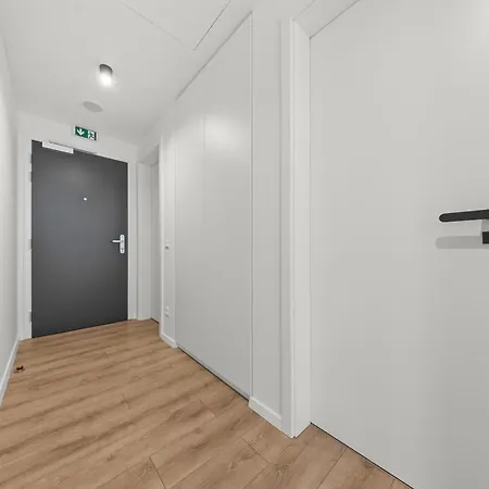 River View - Parking & Access Appartement *