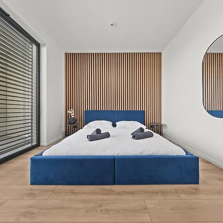 River View - Parking & Access Appartement *