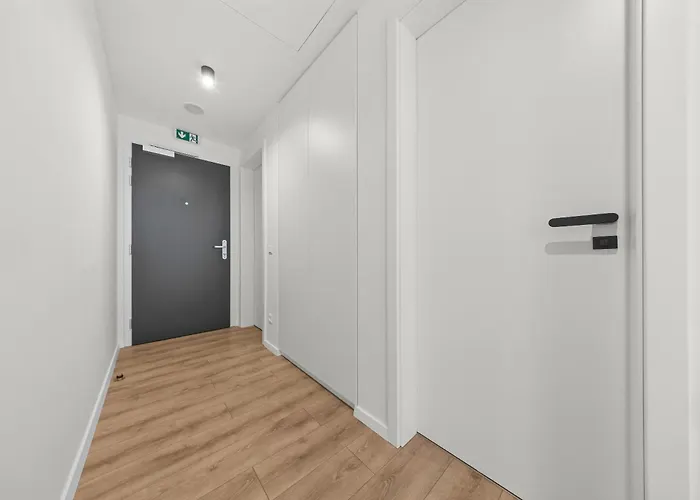 River View - Parking & Access Apartament *