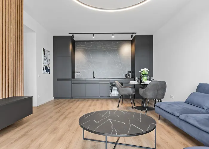 River View - Parking & Access Apartament Bratislava