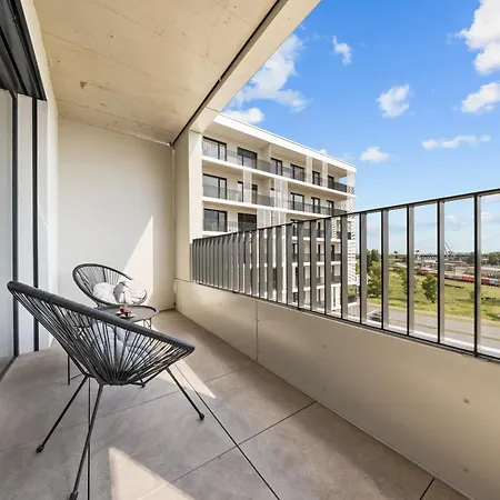 River View - Parking & Access Appartement